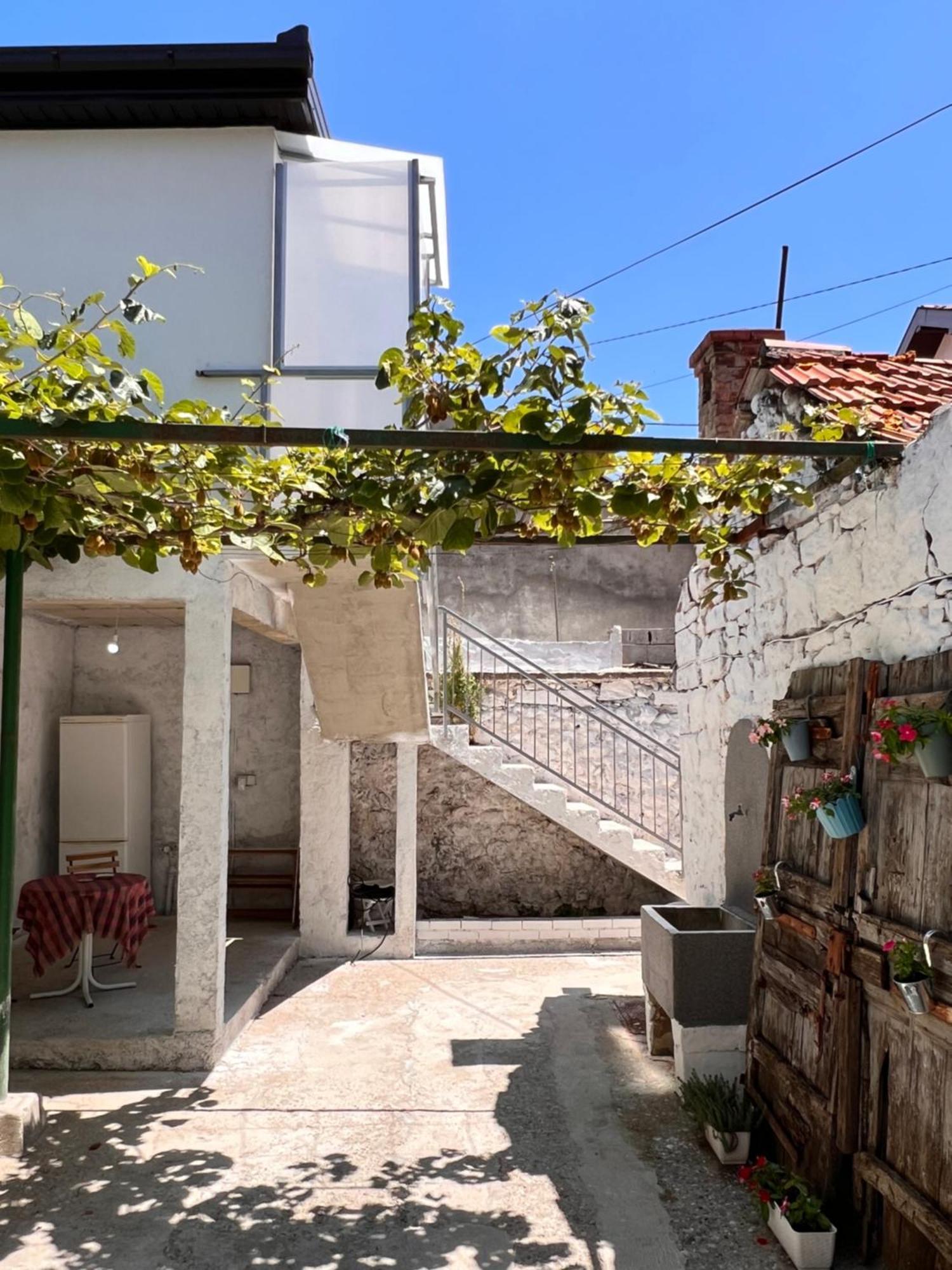 Guest House Kiwi Mostar Eksteriør bilde